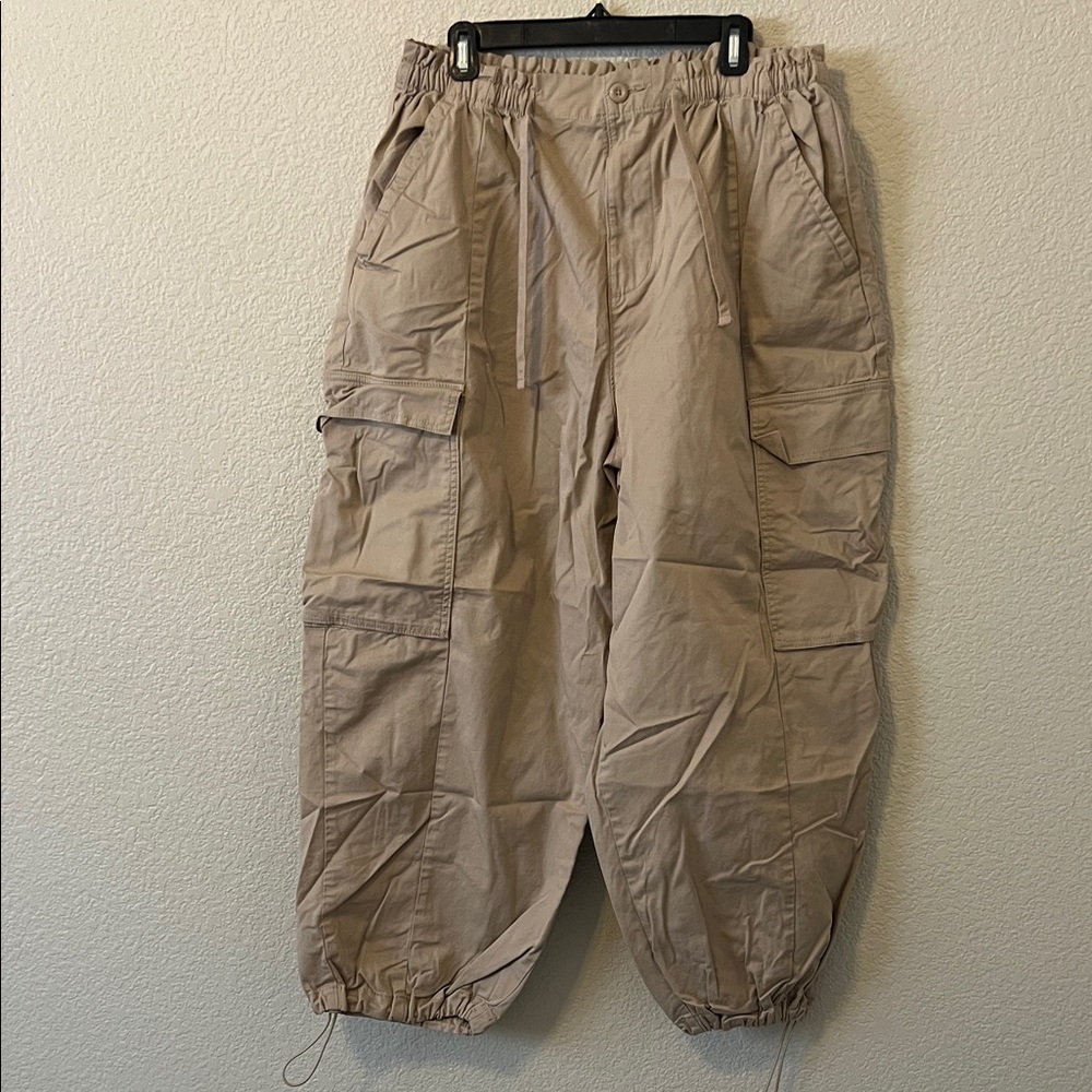 GAP Wide Beige Cargo Pants